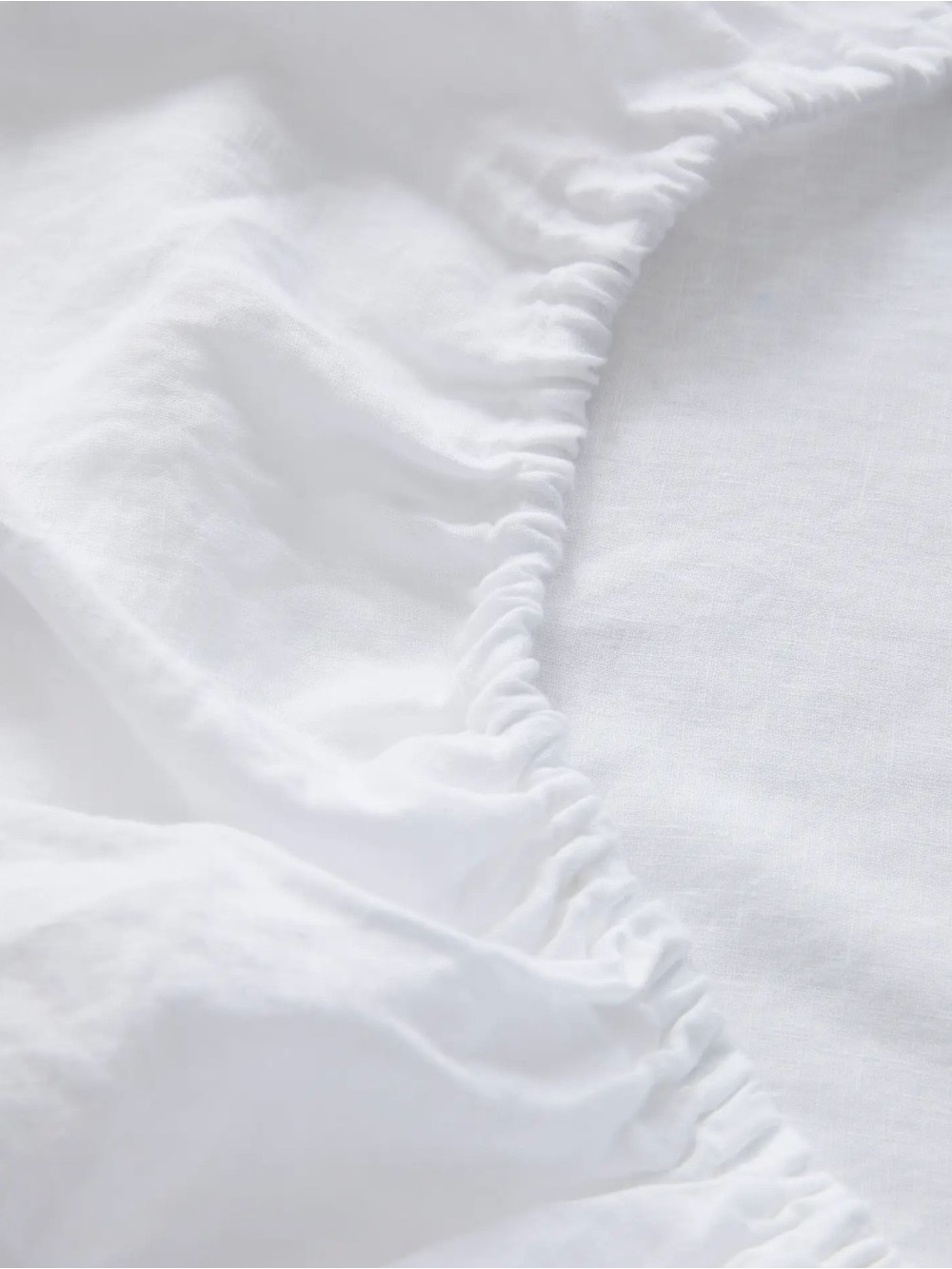 NEW Quince European Linen 4 Piece Sheet Set, Queen (White) - Picture 7 of 8